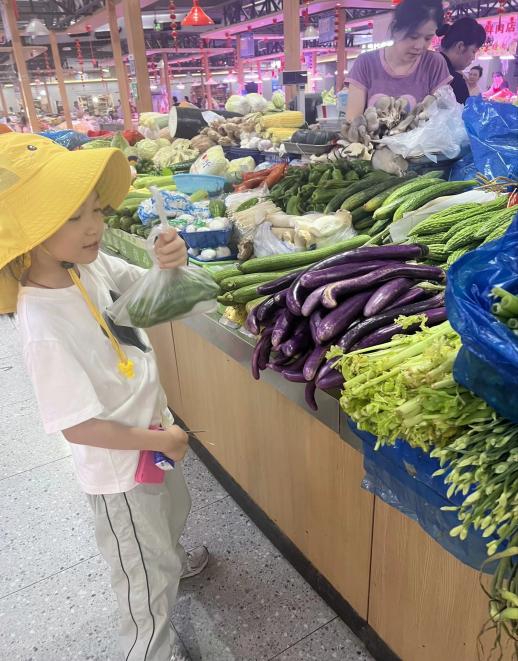 20240905 繁花一夏，“暑”你最棒_html_71418826.jpg