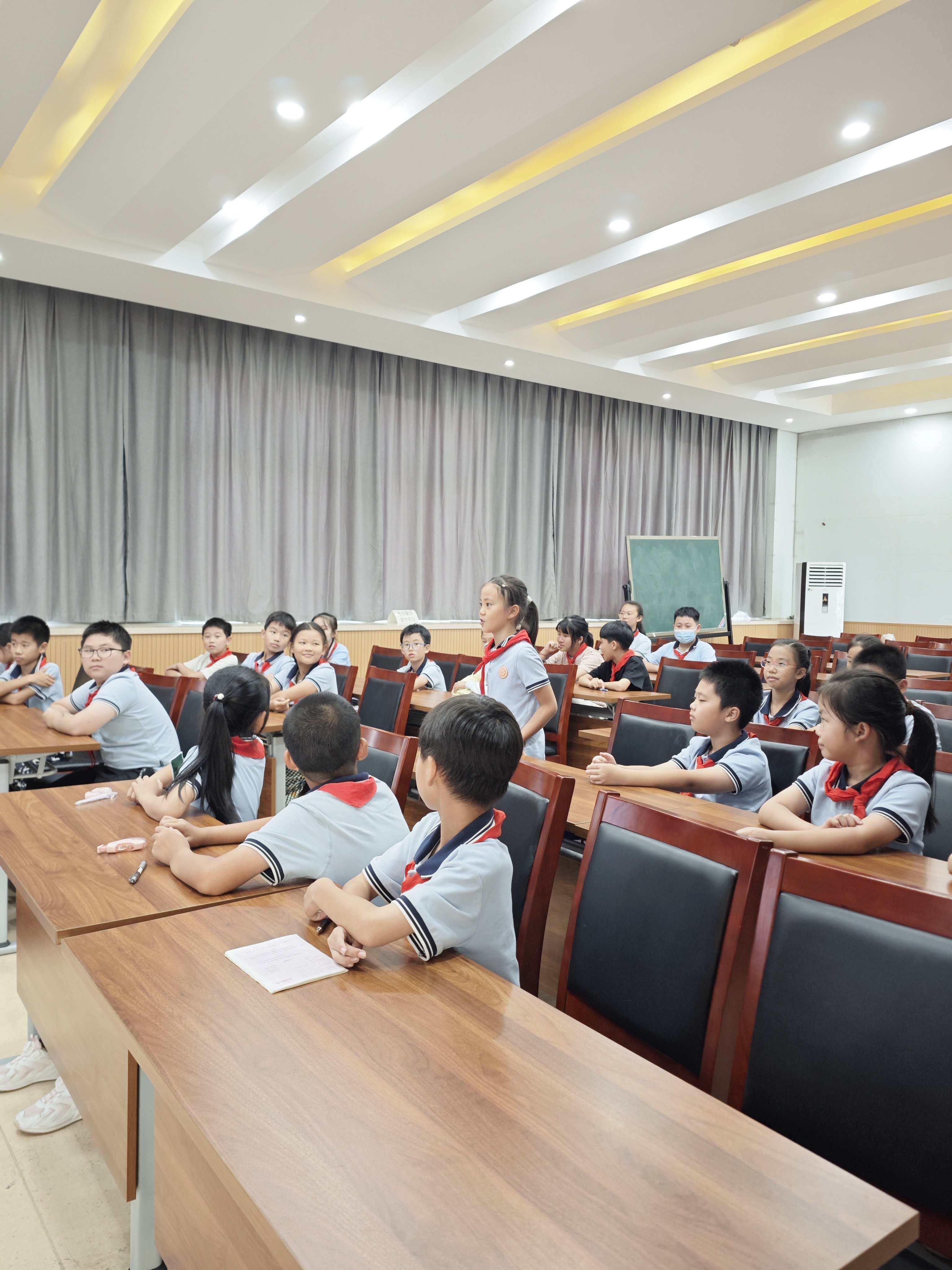 20240926“心”光闪闪，共筑心灵港湾——南京市晓庄小学行知校区心理委员培训会_html_m3316d645.jpg