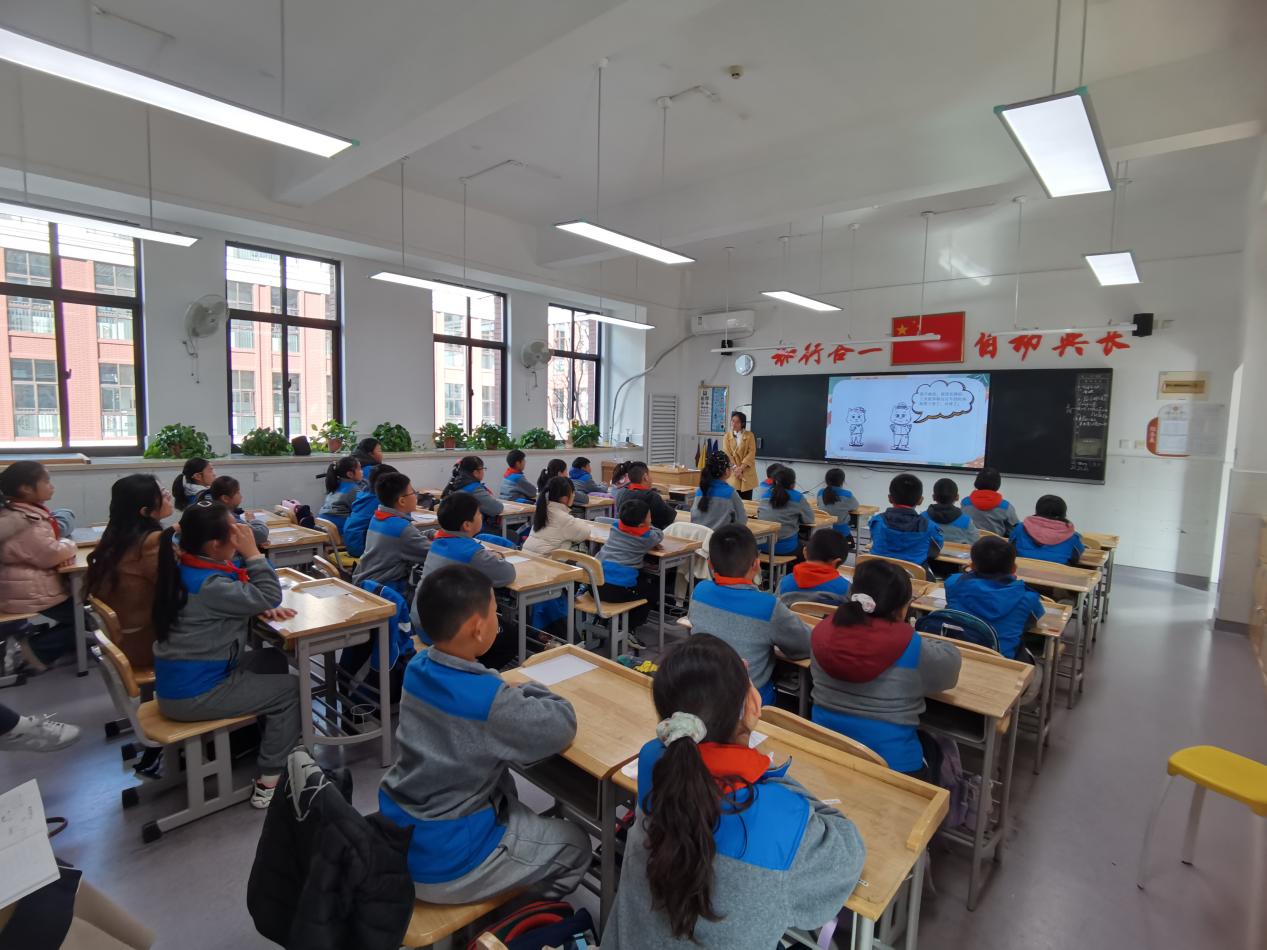 20241129 11月27日德育活动新闻稿（改）_html_5768a5c5.jpg