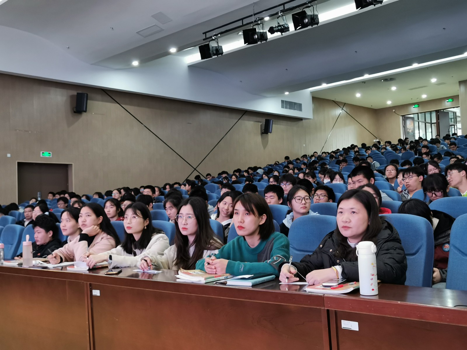 图片2.jpg 图片2.jpg