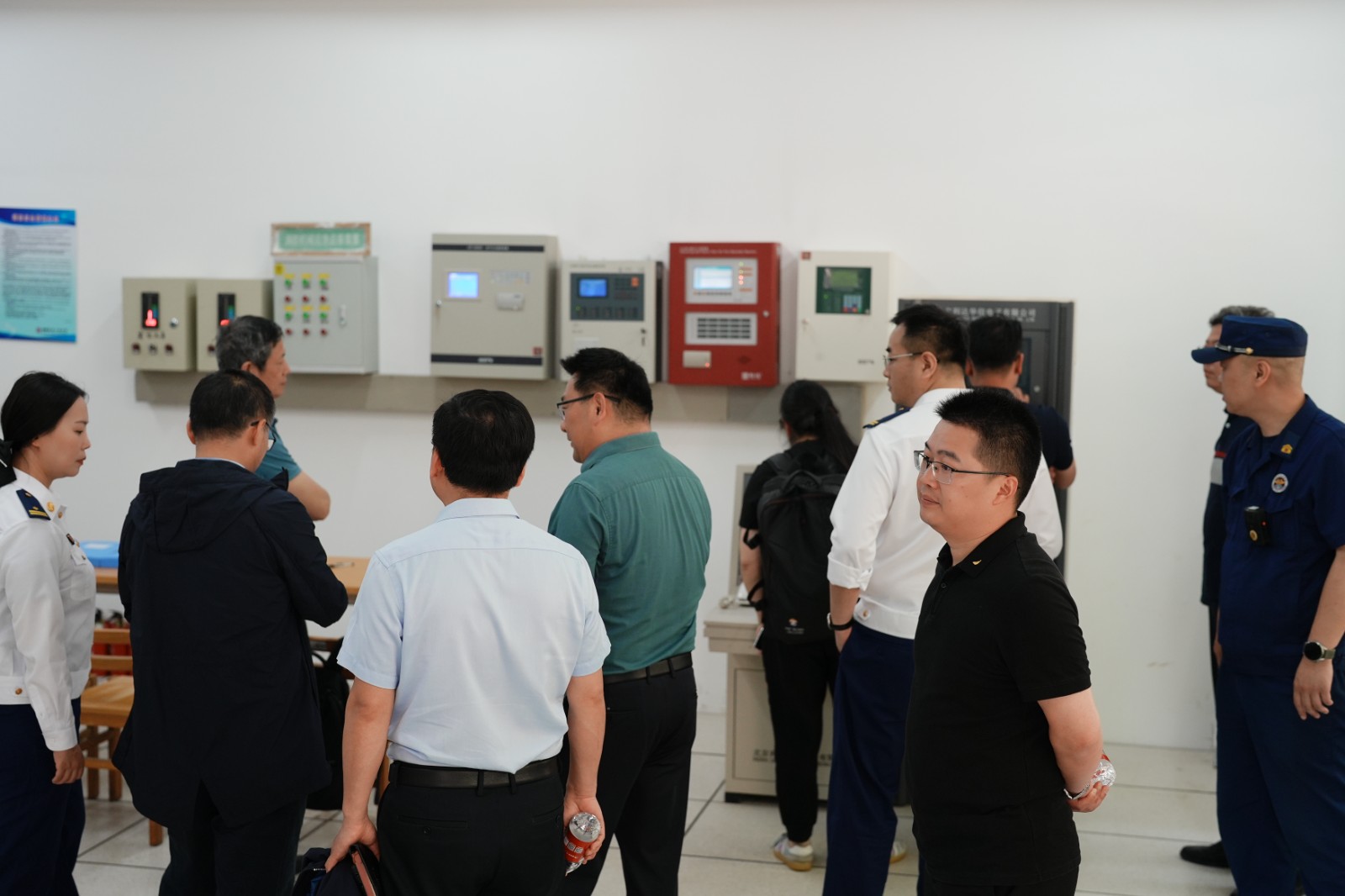 检查消控室.JPG