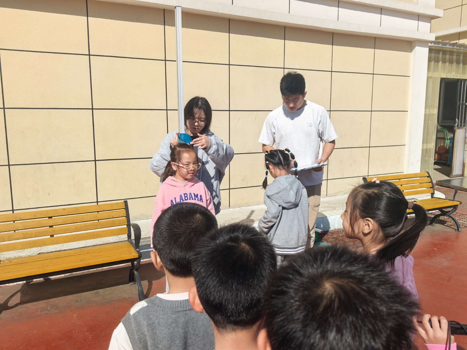 【雅韵靖小】校园体质健康测试全面展开，学生身体素质受关注