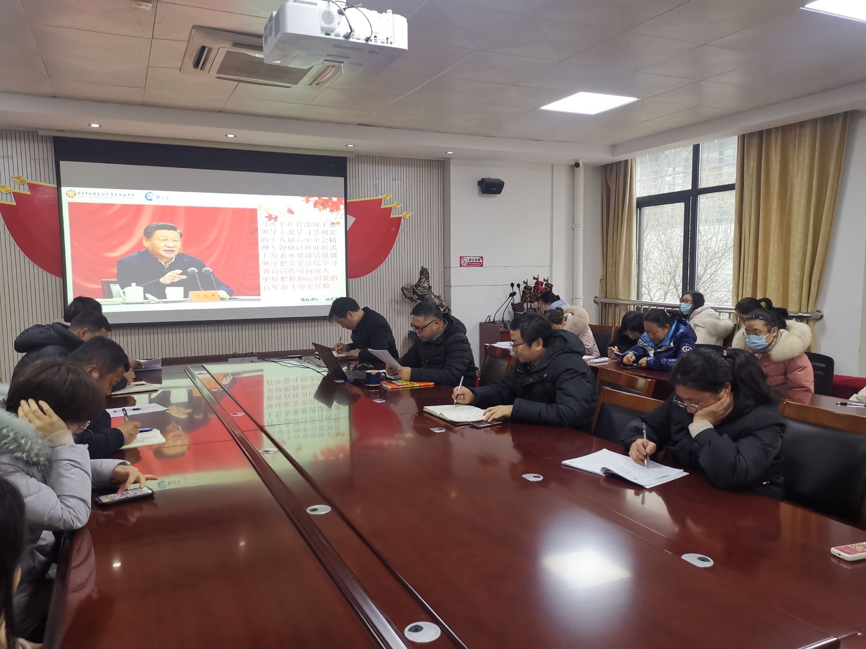 1.14党会_html_m7d0aa234.jpg