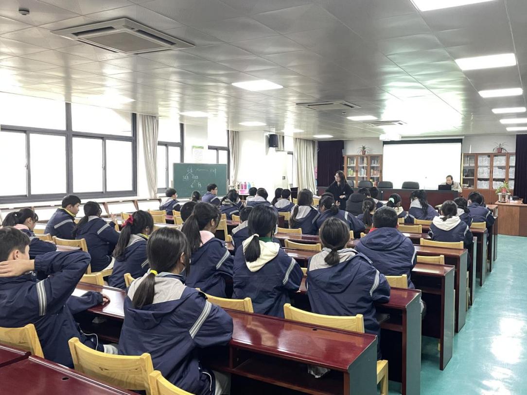 【融进德育】实初尧化新学期心理委员培训会顺利召开_html_bea2dab.jpg