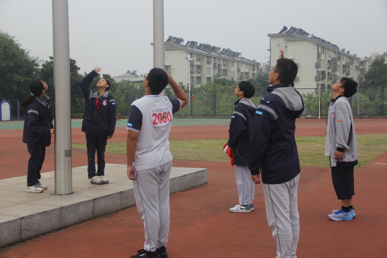 10.12 运动会_html_11fa57c4.jpg
