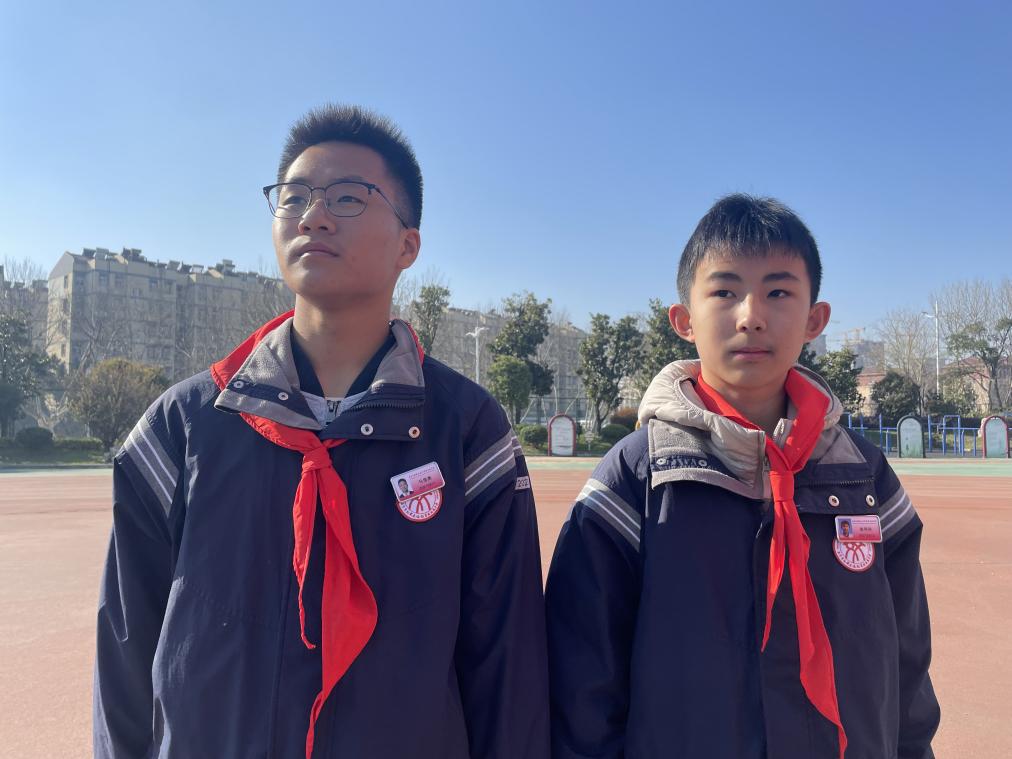 5升旗仪式报道20230313_html_63b8d6ec.jpg