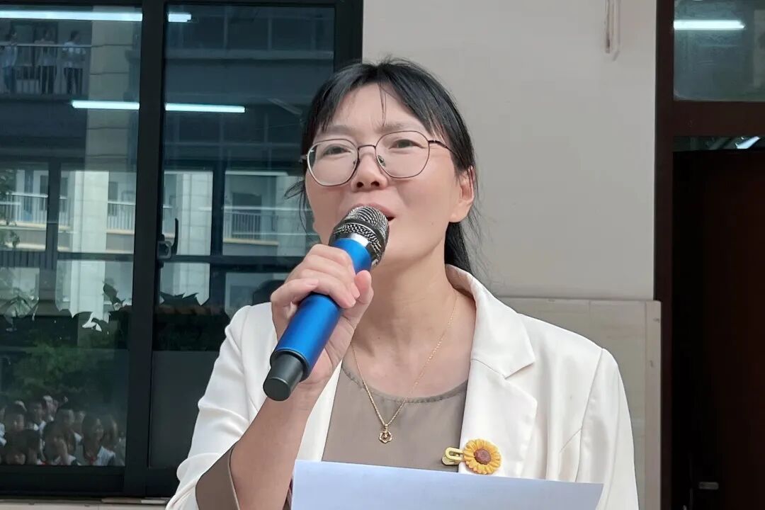 9.2 凝心启新程   榜样引航向——第五十一期   实初尧化晨勉_html_5b24793.jpg