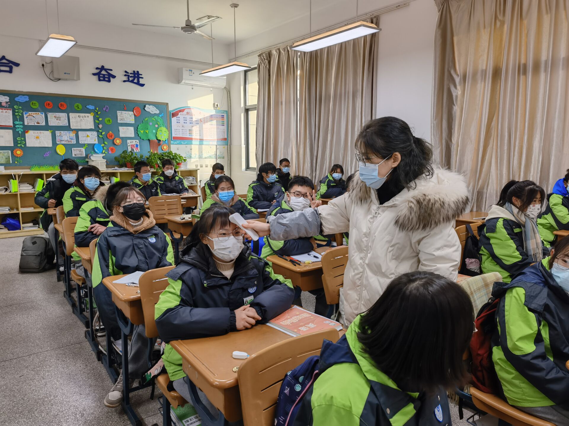 以练促防 筑牢防线(1)_html_7b349f01.jpg
