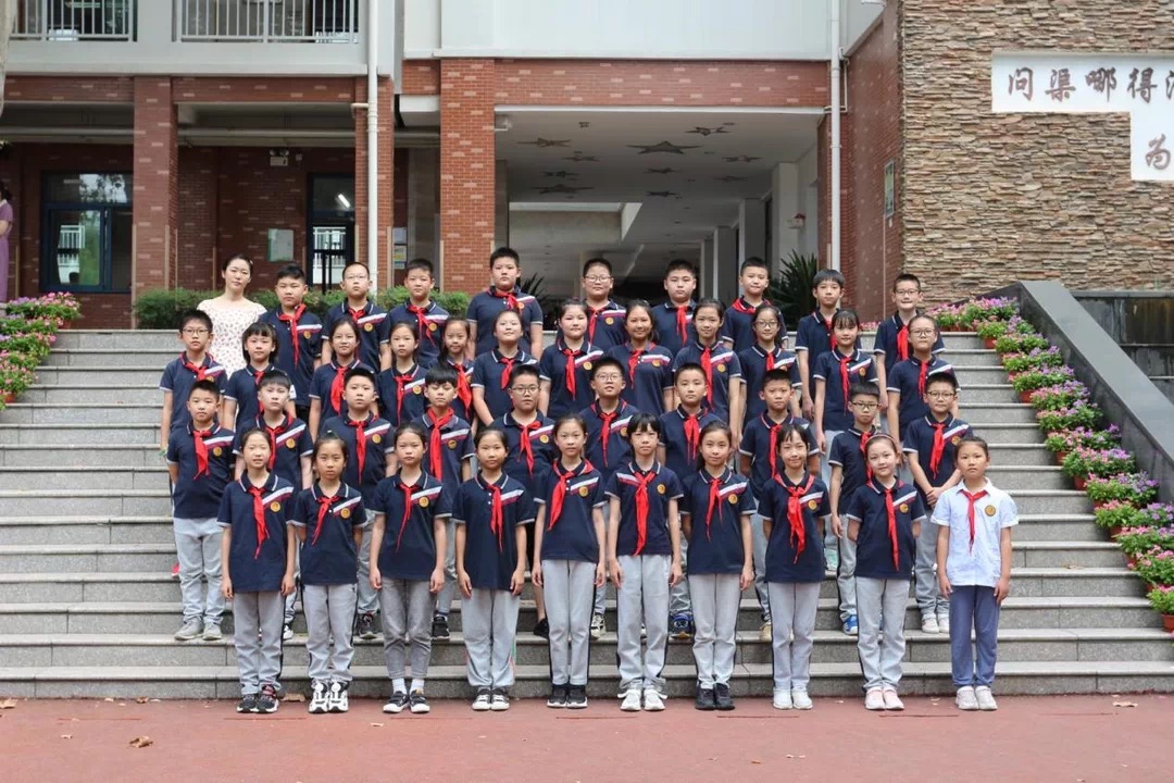 0925集体晨会_html_m1160f4ab.jpg