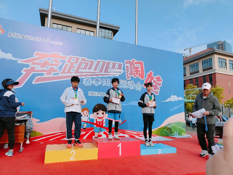 4月新闻_html_2cd58b64.jpg