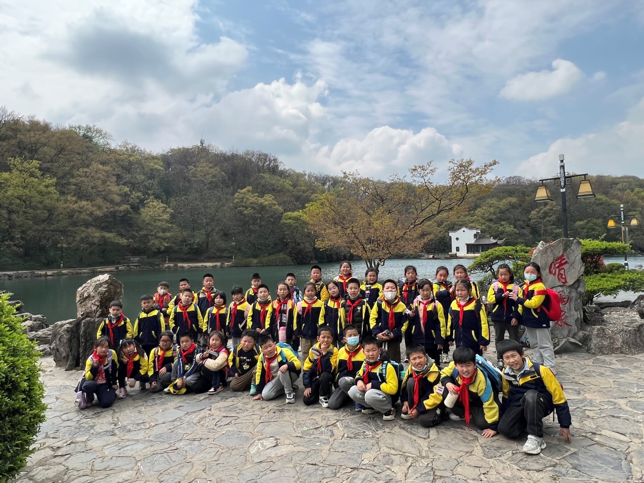 新建 Microsoft Word 文档_html_m577dfea8.jpg