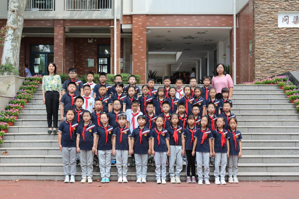 【升旗仪式】11.20_html_32efb659.jpg