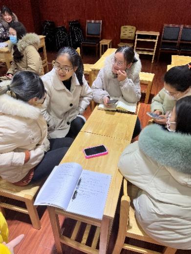 报道：期初教研组长，备课组长会议（姚远）_html_6d3139ba.jpg