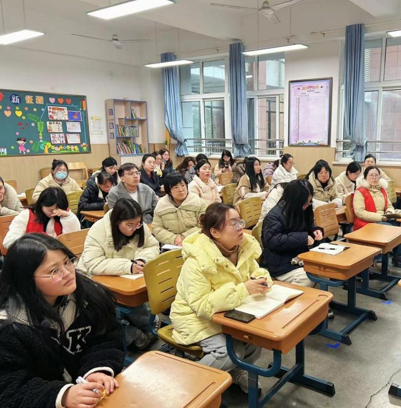 2024.03.08观看教育家精神的报道（孟令洋）_html_m58c9a550.jpg