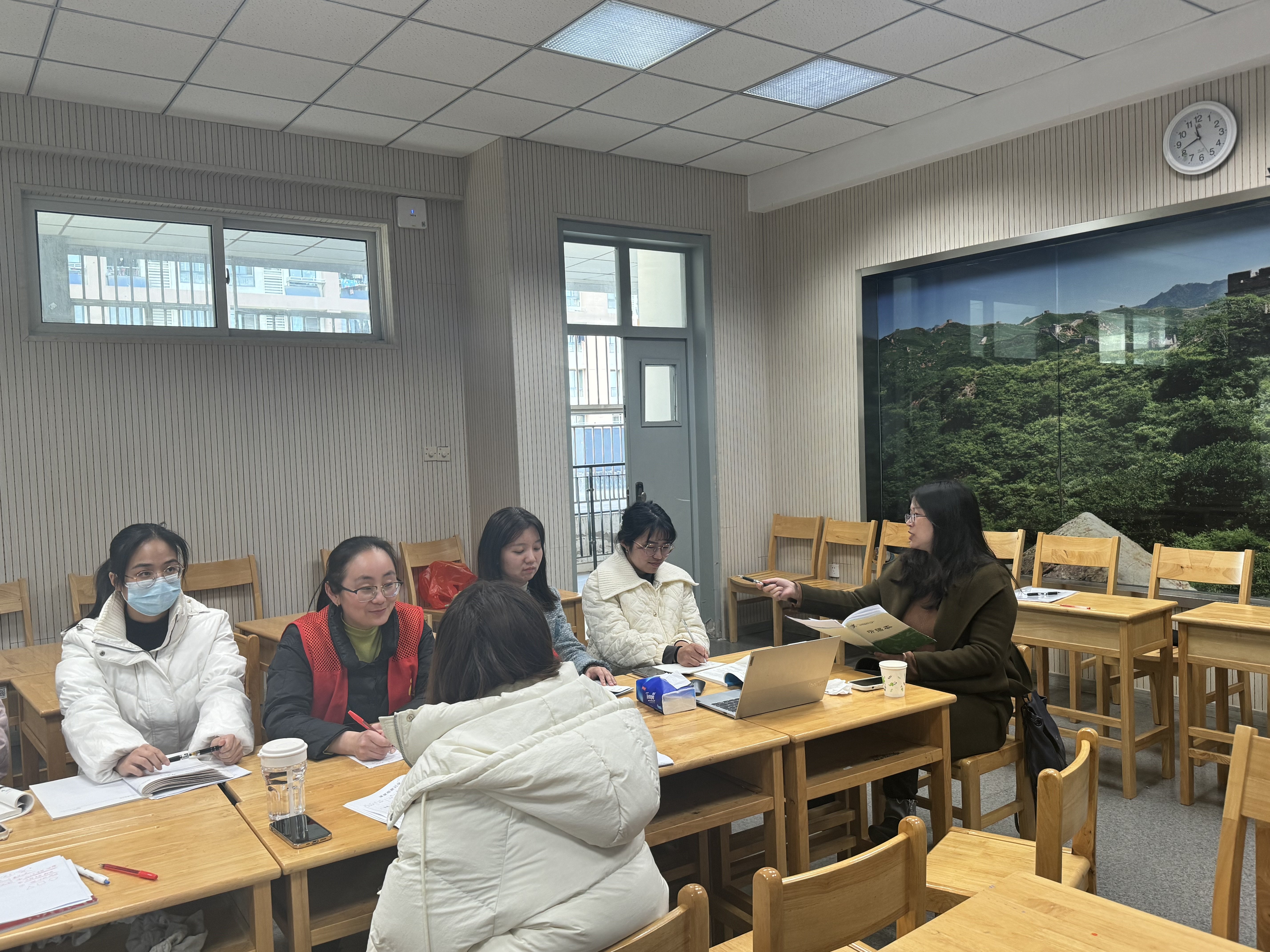 报道_html_10914b77.jpg