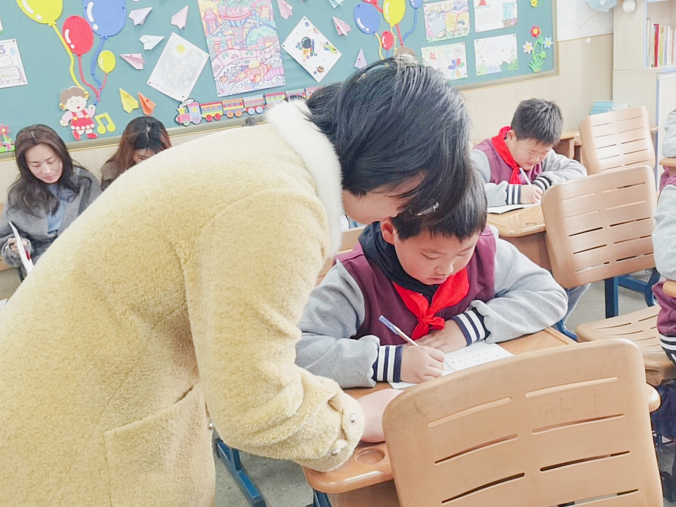 【丁香汉声】写字教学_html_m6fd313a0.jpg