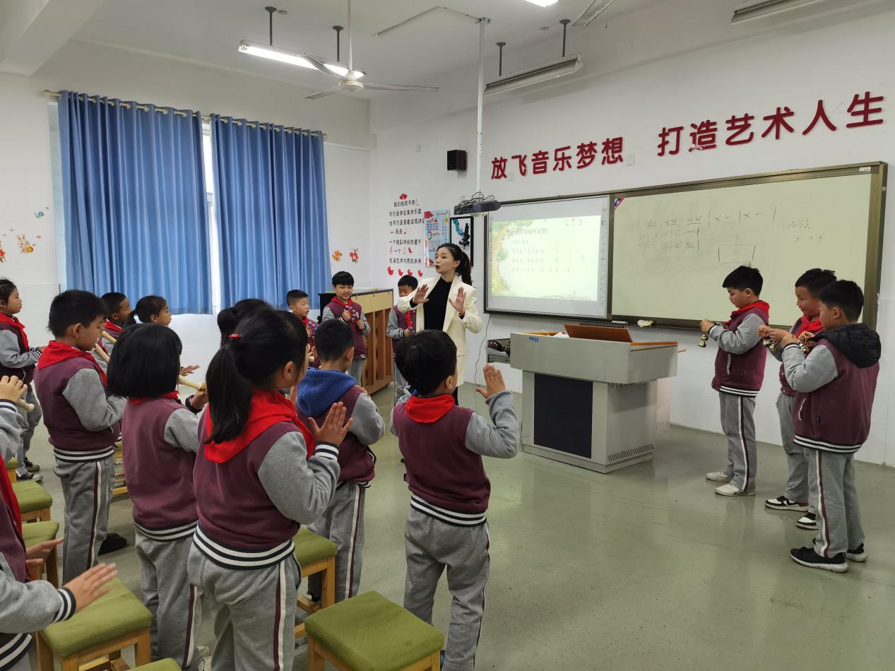 报道_html_20dd1c27.jpg