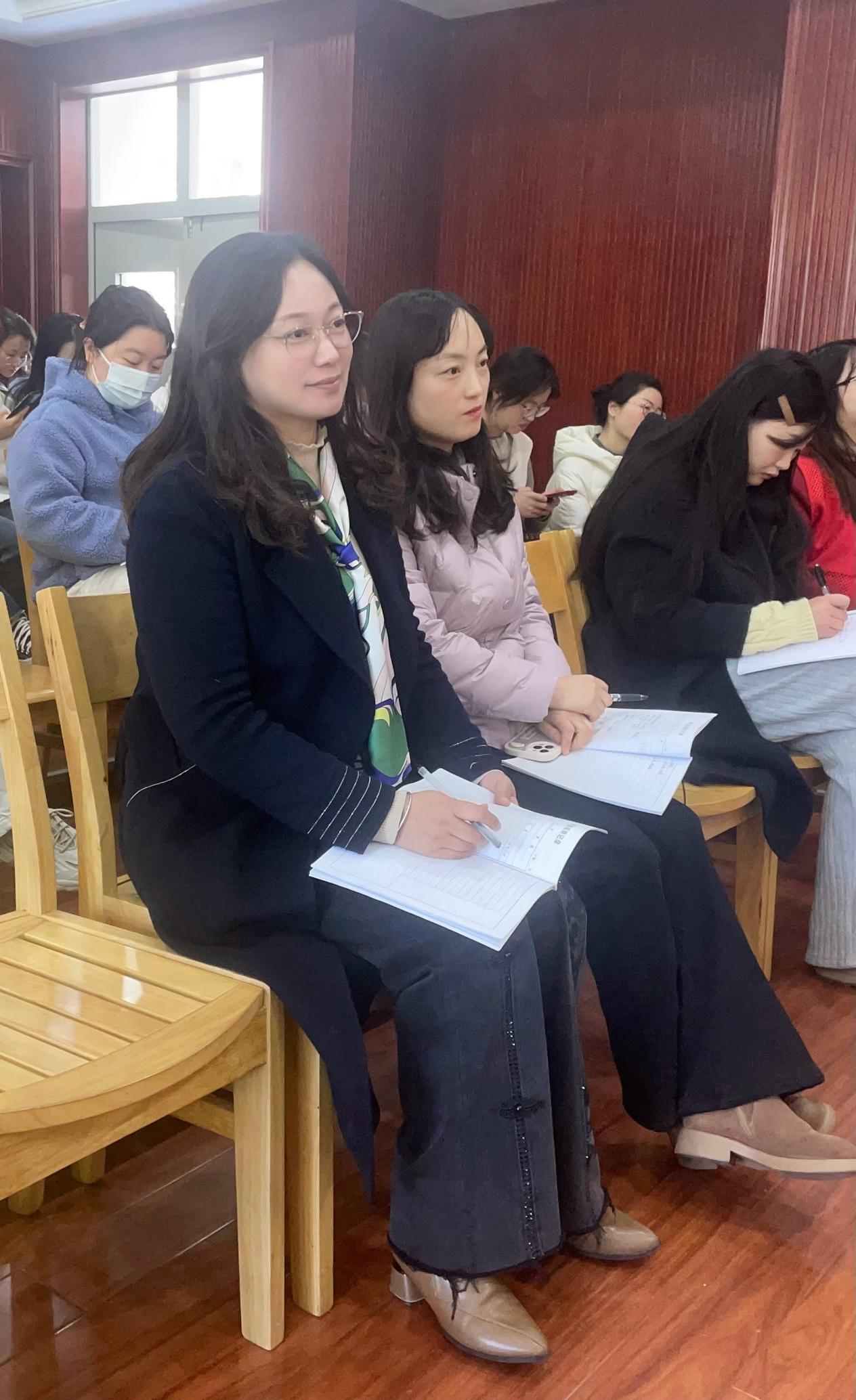 2025.03.17丁香沁德班会课（周星妤）_html_3c2b8597.jpg