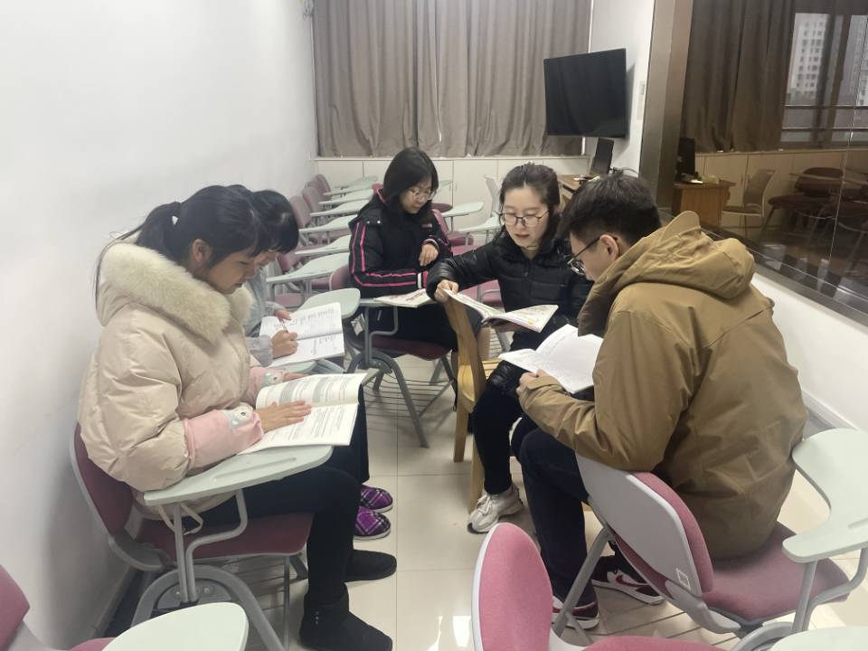 12.6报道_html_m12eb9a97.jpg
