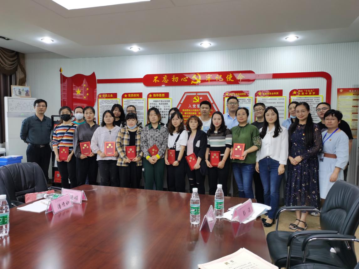 【丁香汉声】心手相牵 家校共育(2)_html_m5f6d9e84.jpg
