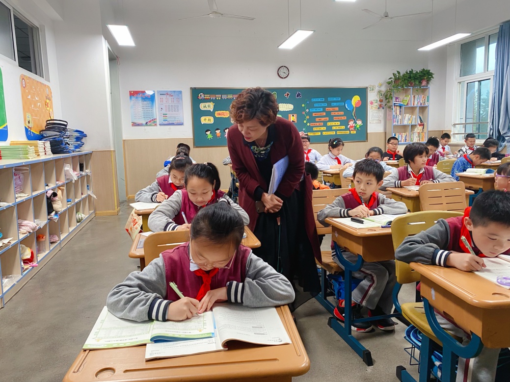 督学报道2_html_m726e3ad4.jpg