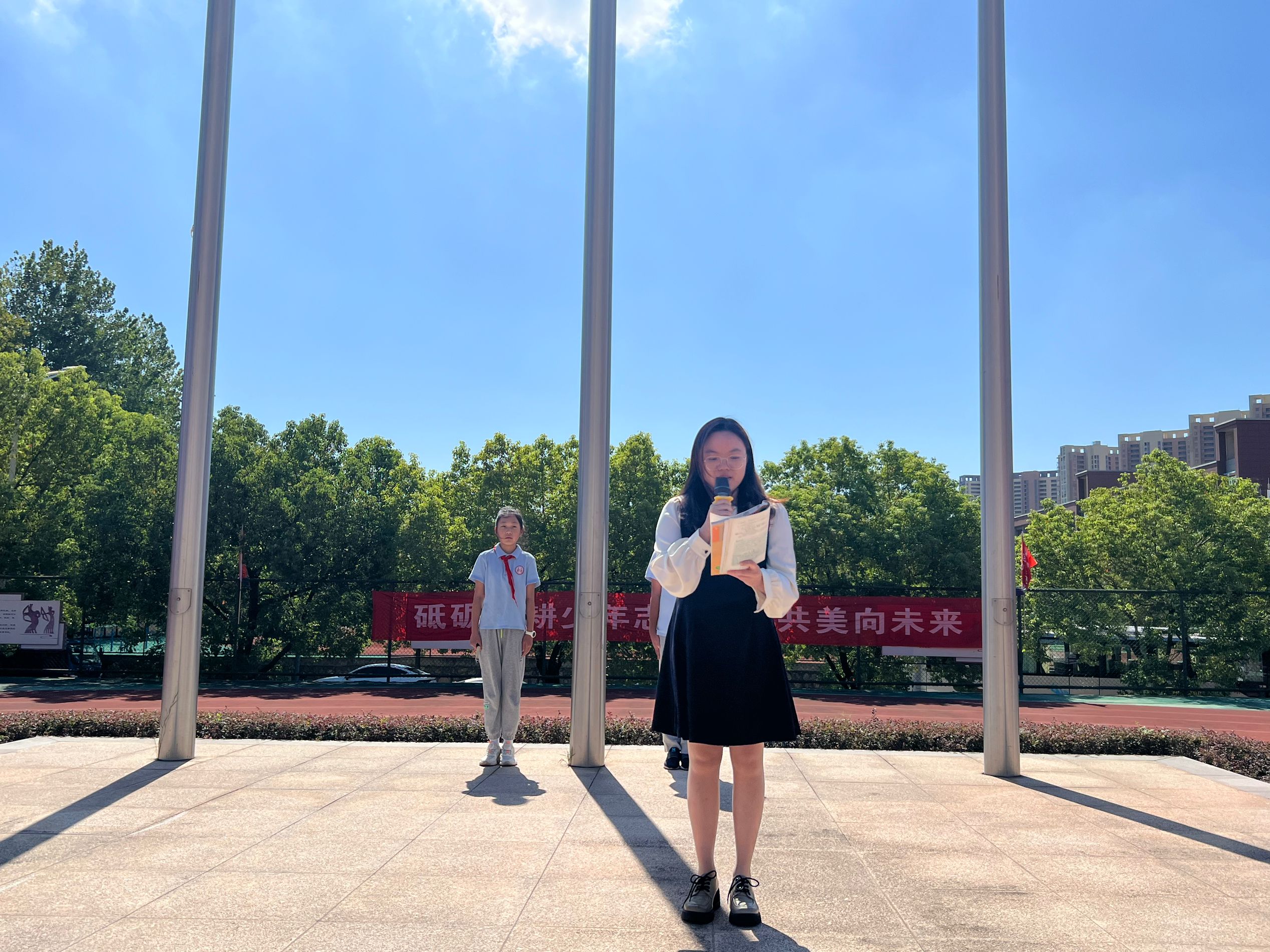 报道_html_43fe2347.jpg