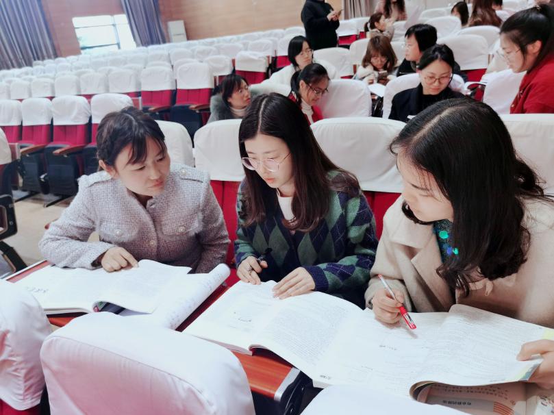 【丁香汉声】风起扬帆正当时 凝心聚力再出发_html_3ada0647.jpg