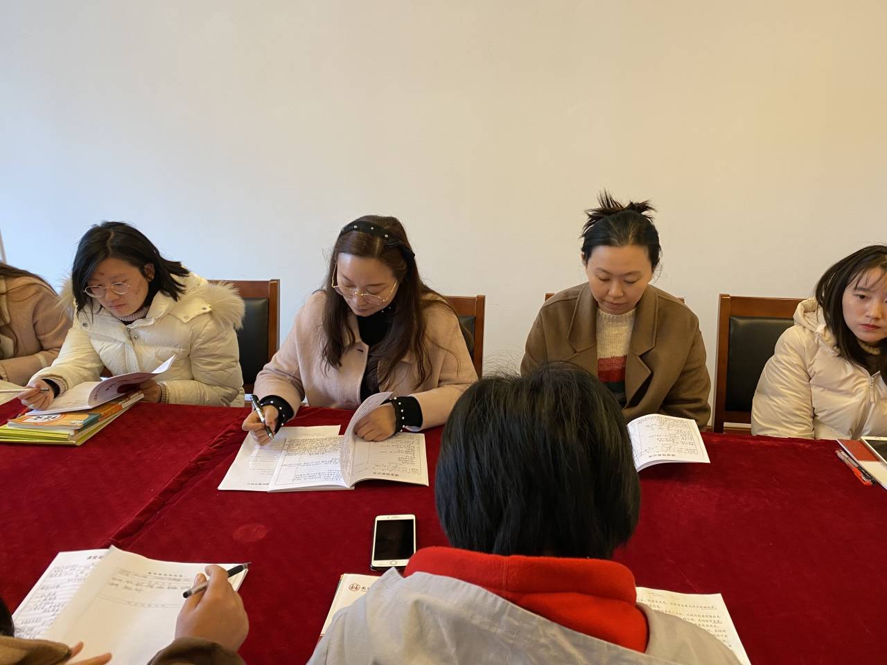 2.24丁小语文示范课活动侧记_html_m4e5ec643.jpg