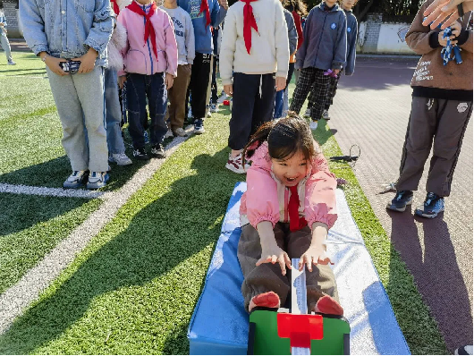 运动强体魄，测试促成长——长江小学开展2024-2025学年度第一学期学生体质健康测试运动会_html_m179b6b8a.png