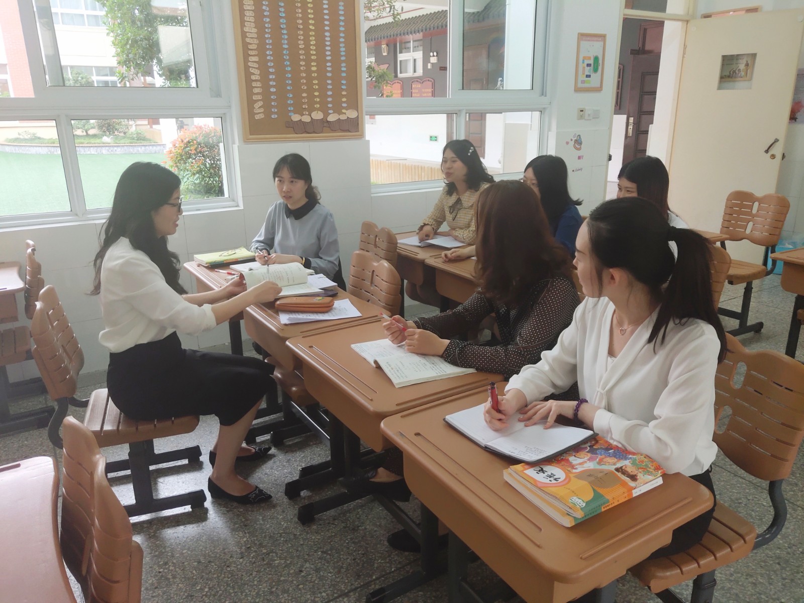 凝心聚力 抓实教研——记紫金小学各教研组召开集体备课活动