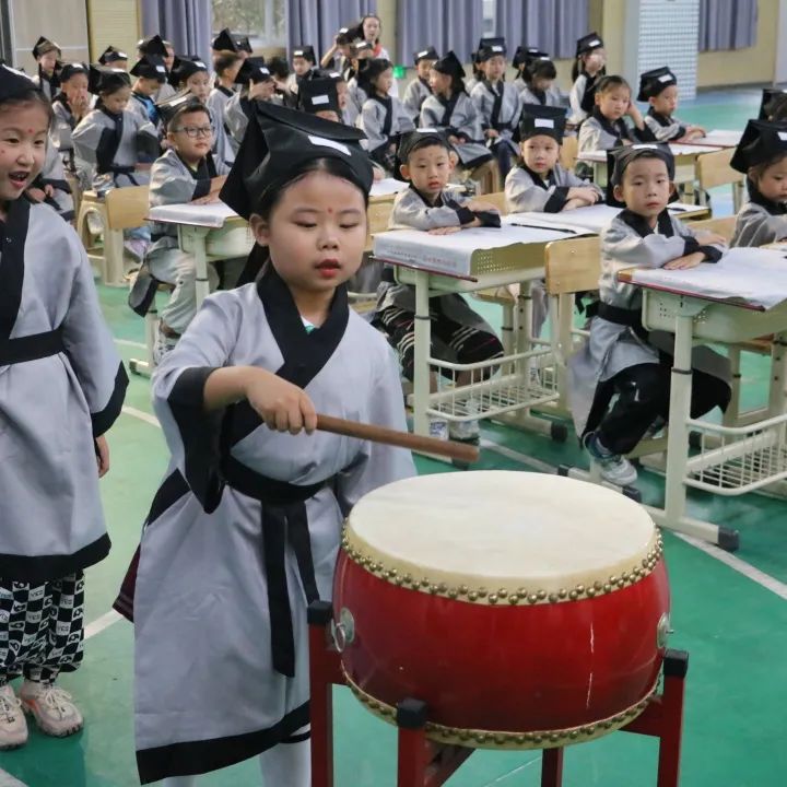 入学仪式_html_24ef6b6b.jpg