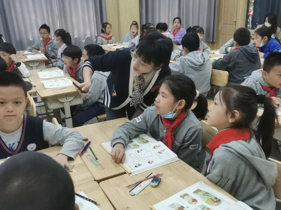 《书院紫金》以研促教，教研相长——记紫金小学英语学科“知新课堂”系列活动（二）