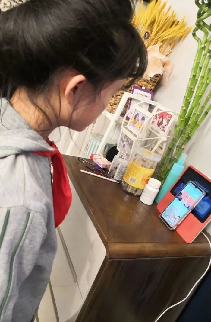 主题云_html_m19b234c5.jpg