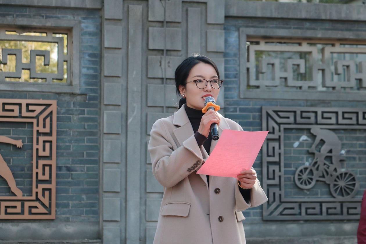 激情冬日 童趣飞扬——记紫金小学第十届冬季趣味运动会_html_m1182cf5c.jpg