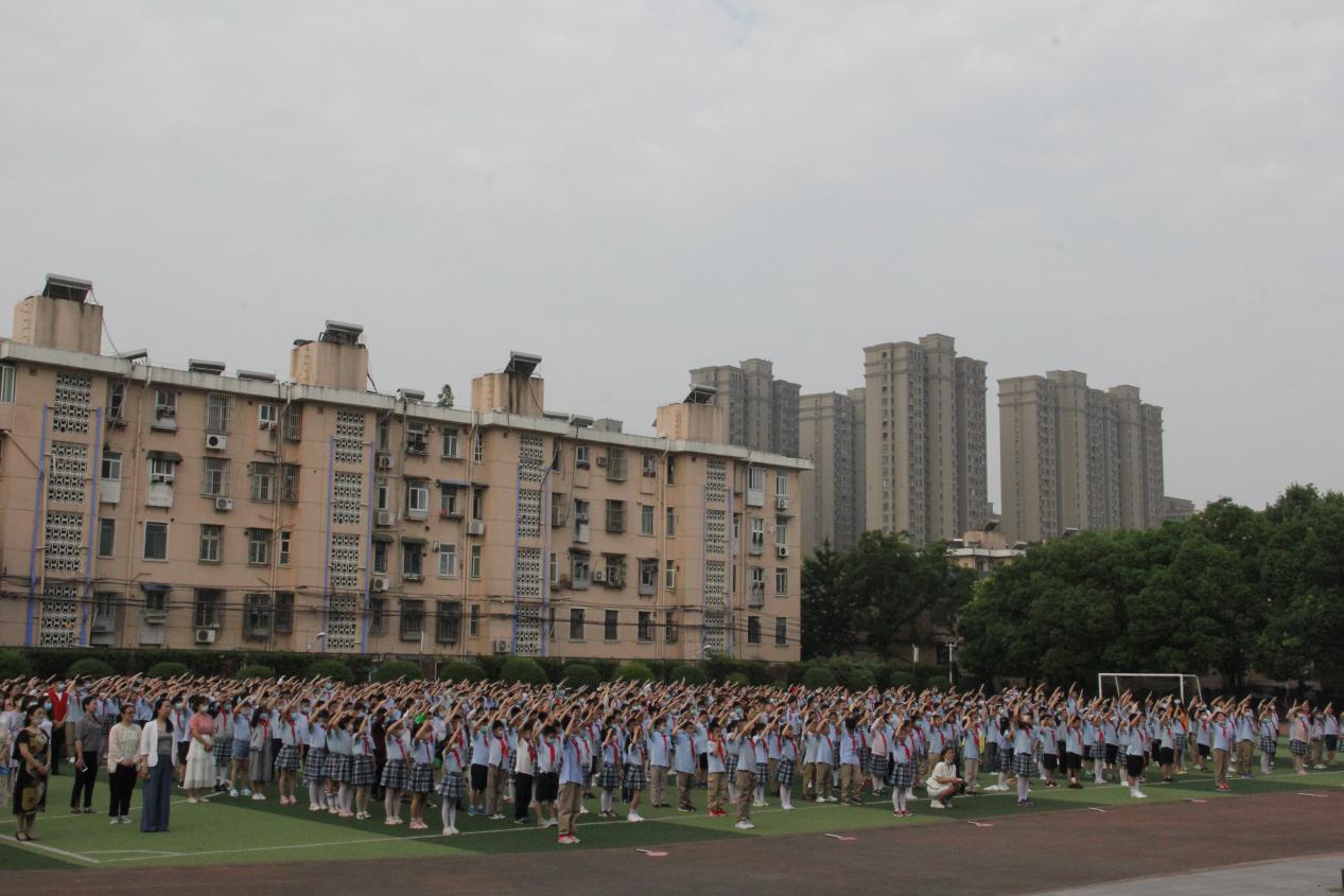 2020少代会报道差照片_html_mb1c6001.jpg