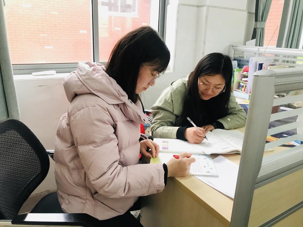 三语集体备课报道_html_7e225335.jpg
