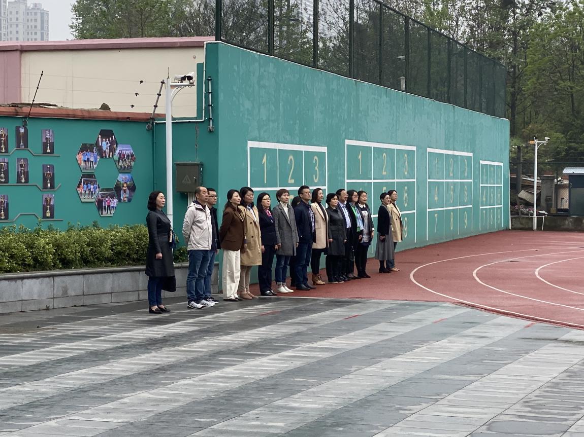 第八周升旗仪式报道_html_d3db5f9.jpg