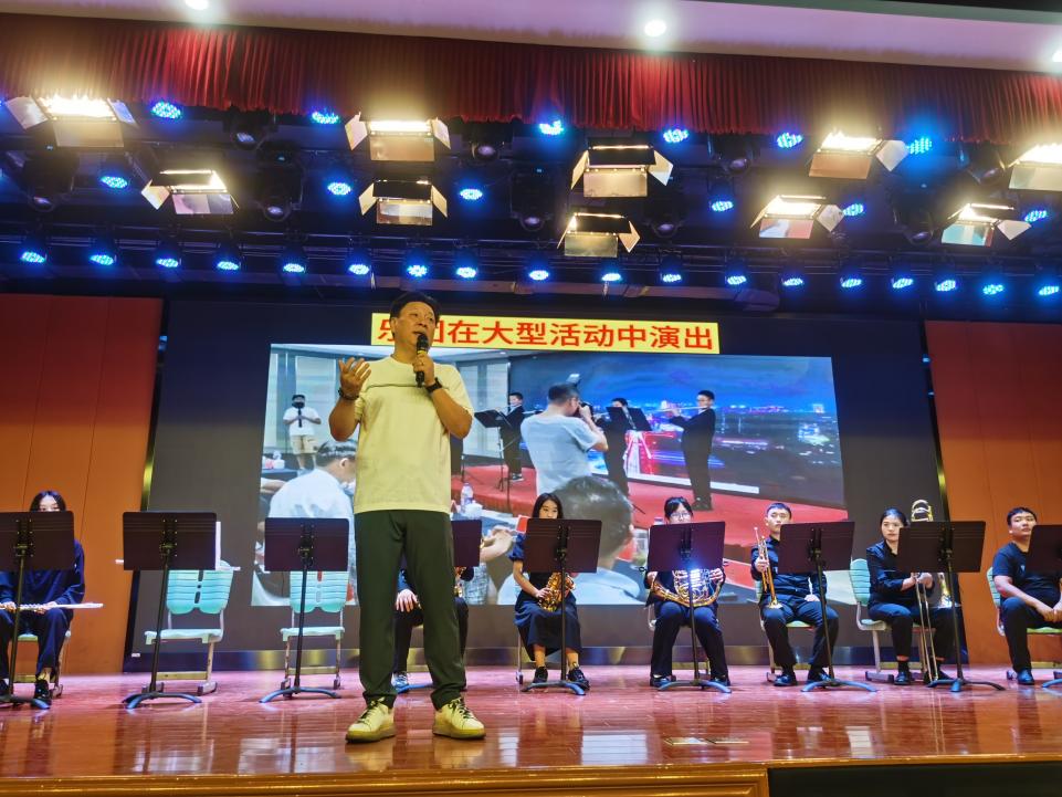 8.21【尚美迈小 学科研究】向上,有个明亮的地方叫迈小——“幼小衔接 科学过渡”家校共育_html_2c8ebaa6.jpg