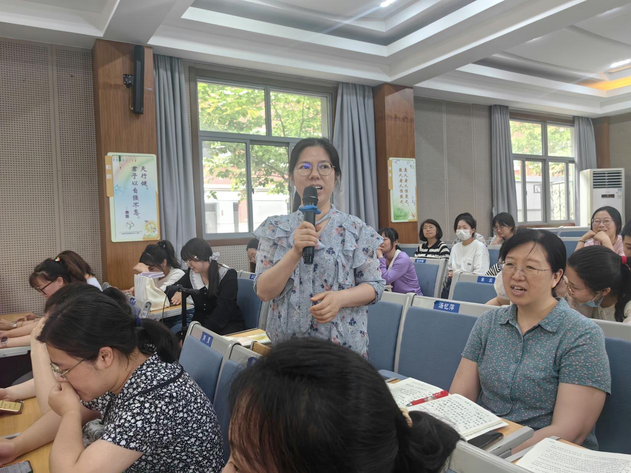 5.21 石宁【尚美迈小·师德师风】 用爱点亮成长之路,以暖滋养教育沃土_html_1ad308f8.jpg