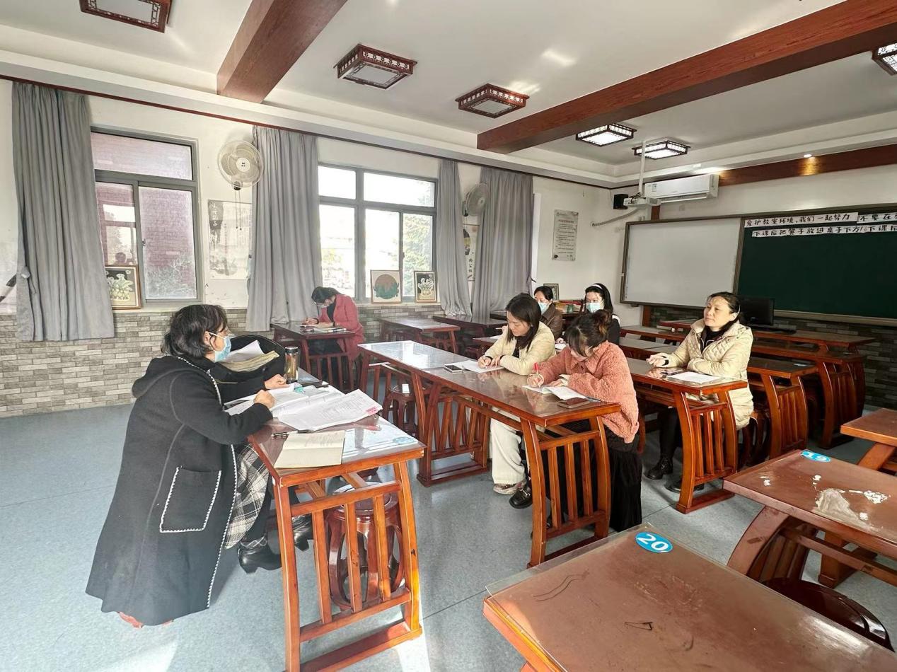 12.7【尚美迈小▪学科研究】“研”无止境 “语”海探知_html_380454.jpg