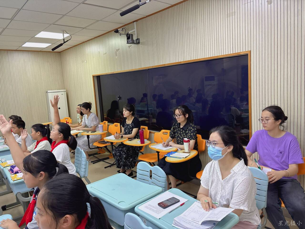 听课教师.JPG