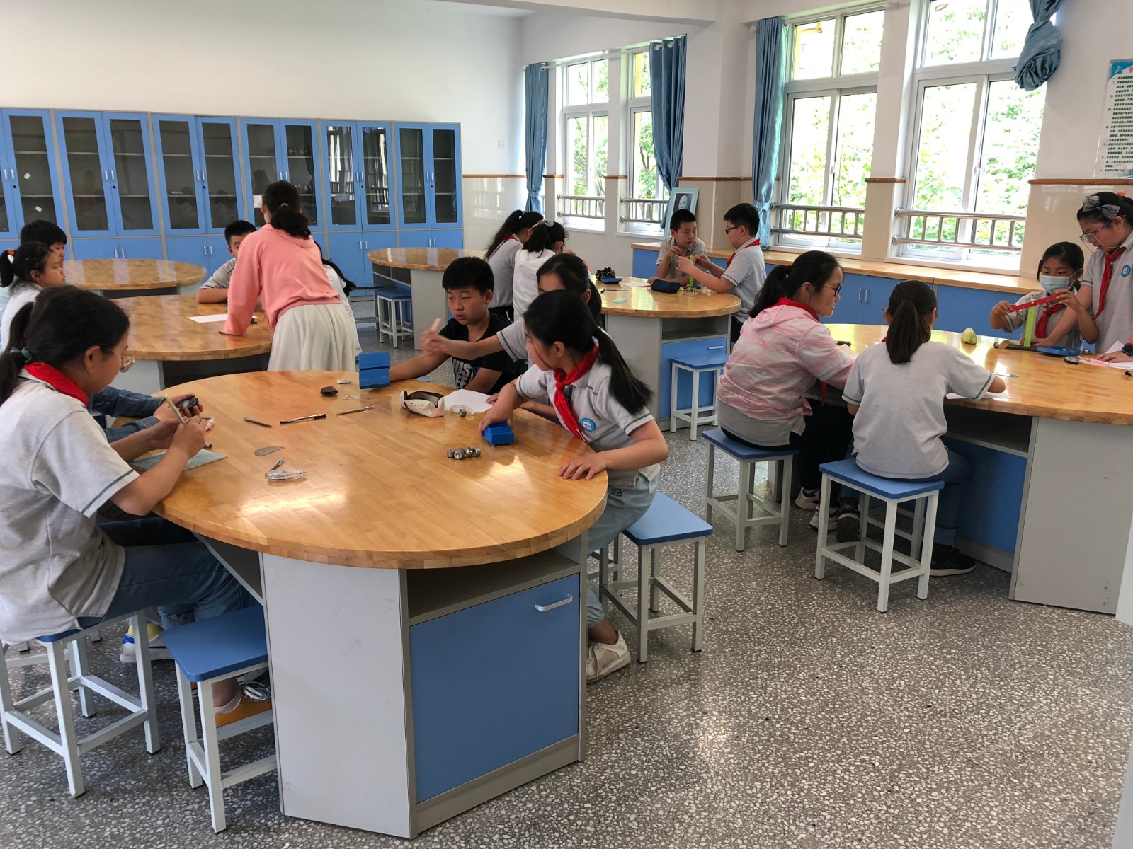 【星光摄小】探究科学真谛   体验科学魅力——摄山星城小学天佐路校区科学实验竞赛成功举行