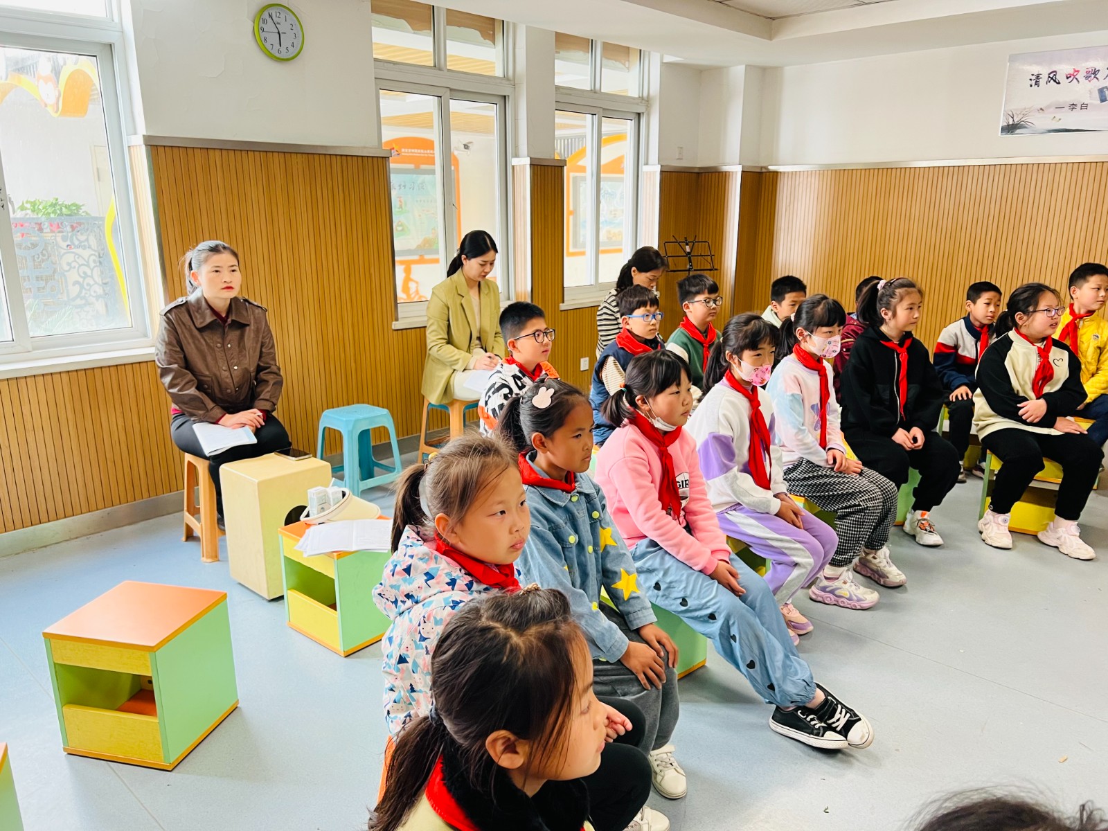 教师听课.jpg 教师听课.jpg