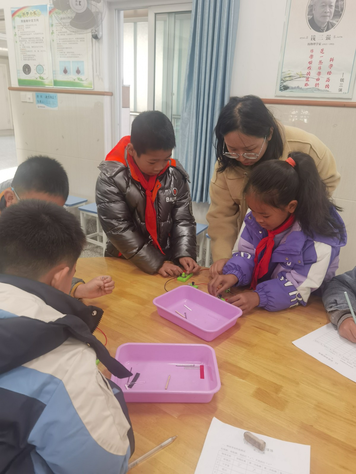 【星光摄小】基于真情境的教学策略的研究     ——摄山星城小学科学组第二次大组教研活动