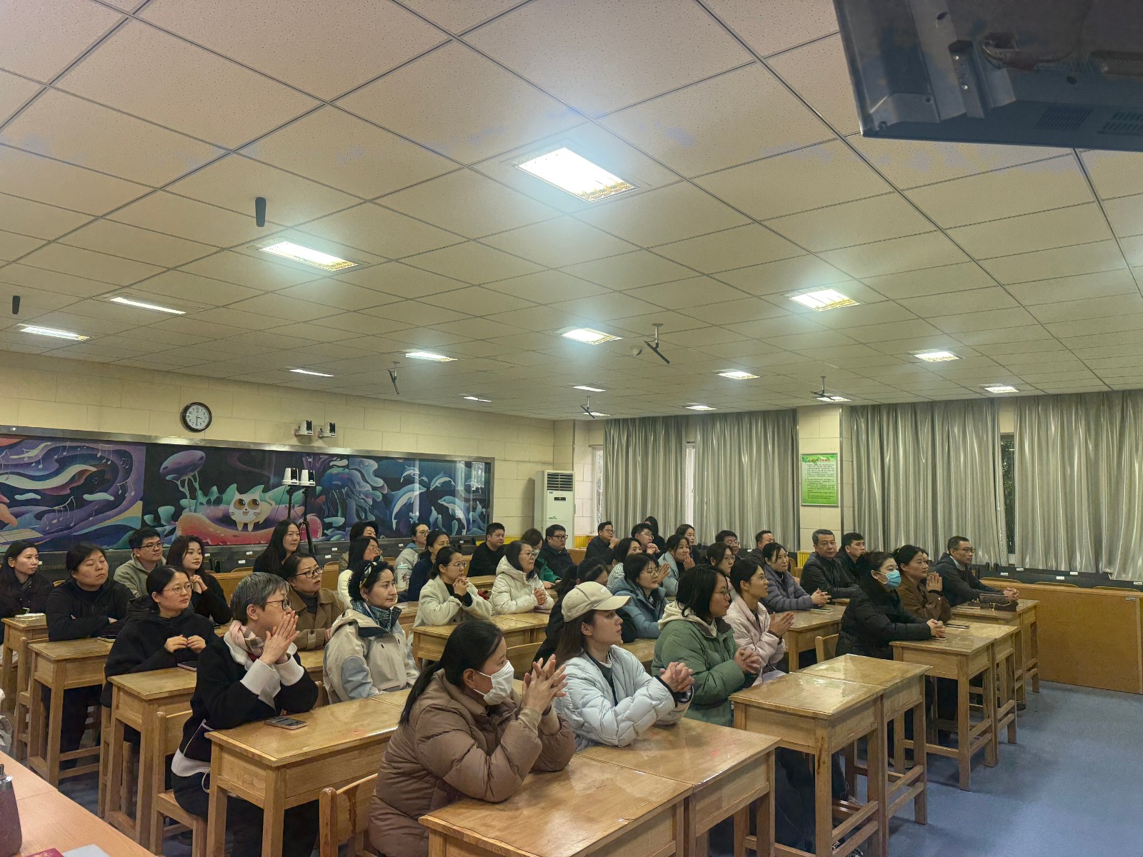 家长1.jpg 家长1.jpg