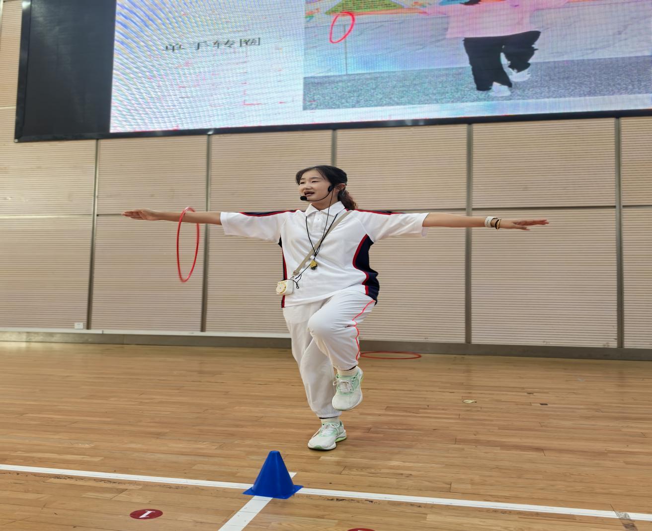 小教研，大思路——体育组教研活(1)_html_m708b890e.jpg