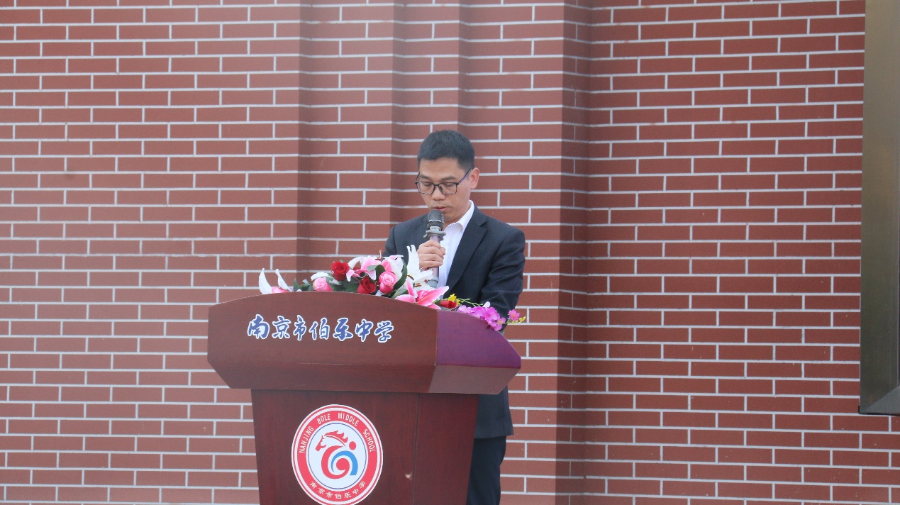 智贤伯乐_html_1a0f9917.jpg