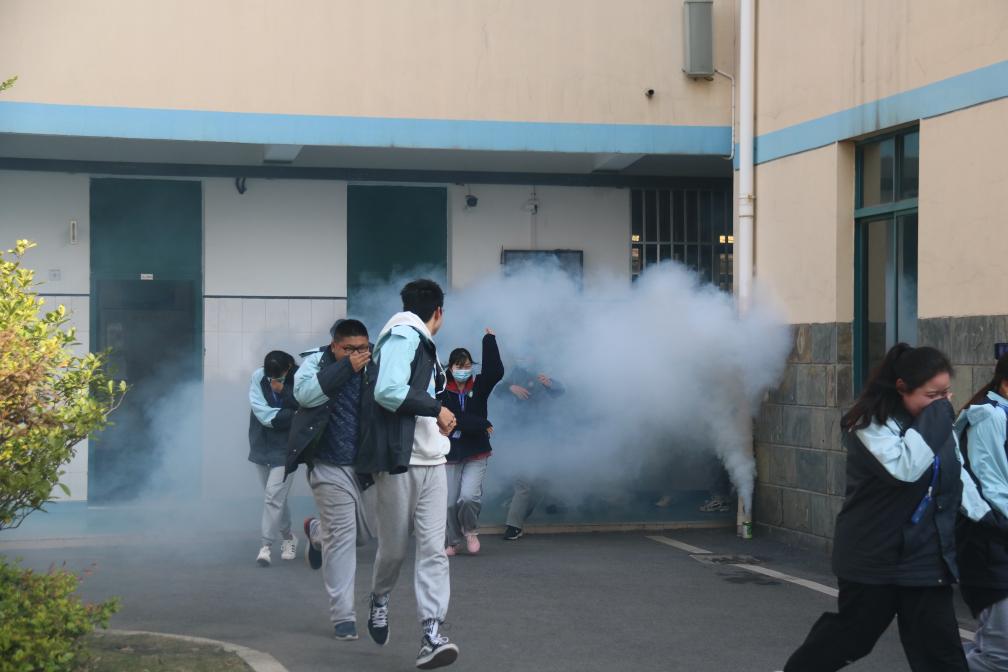 消防演练_html_m6d06b20.jpg