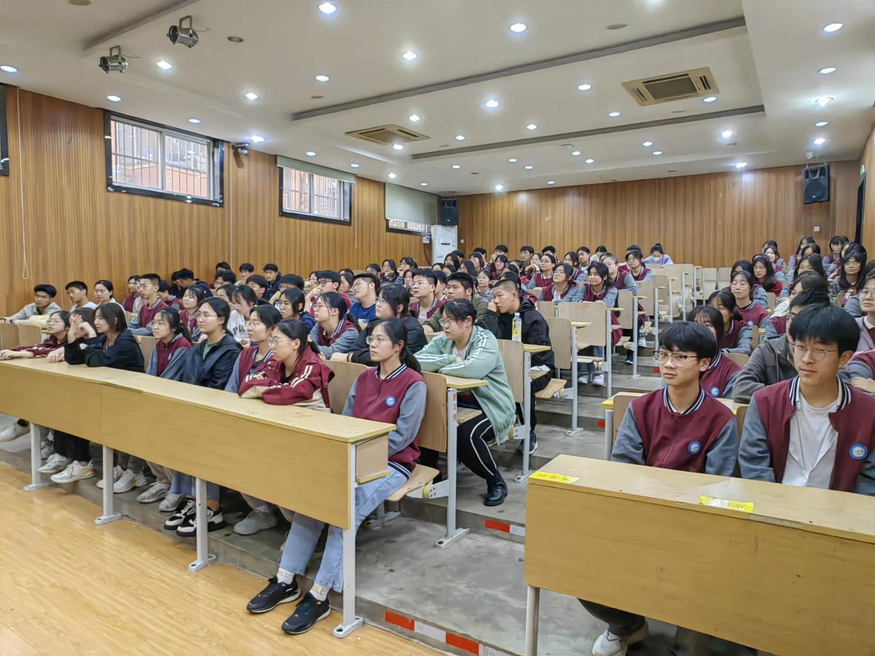 志向高远入学府 大步迈向成功路(1)_html_m46bbe6f6.jpg