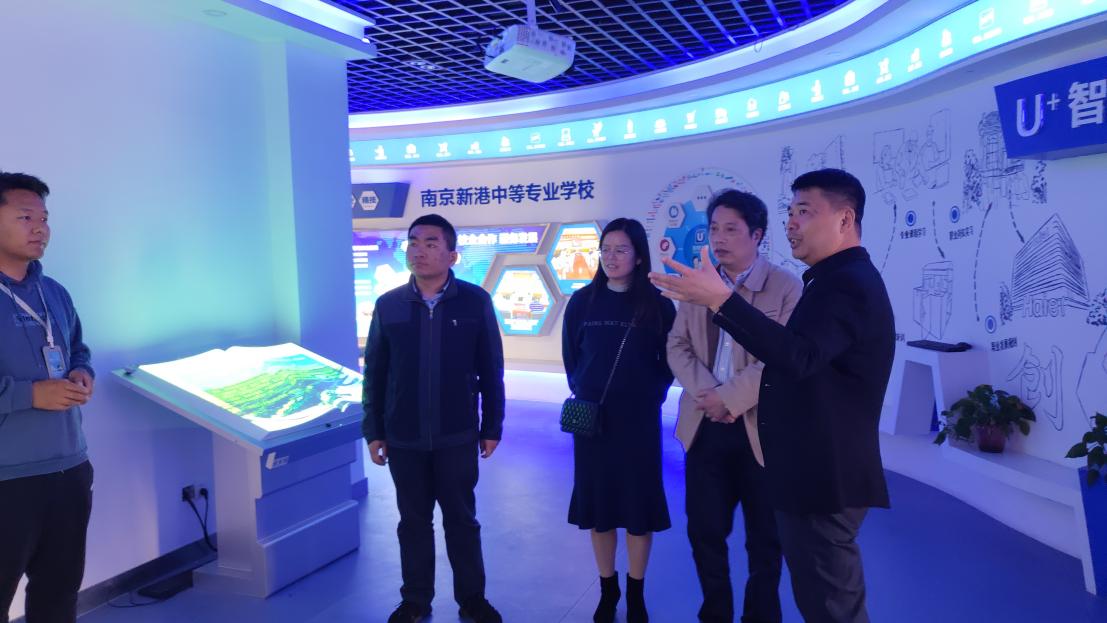 无锡成职院来访通讯稿（改）_html_m18f17e84.jpg